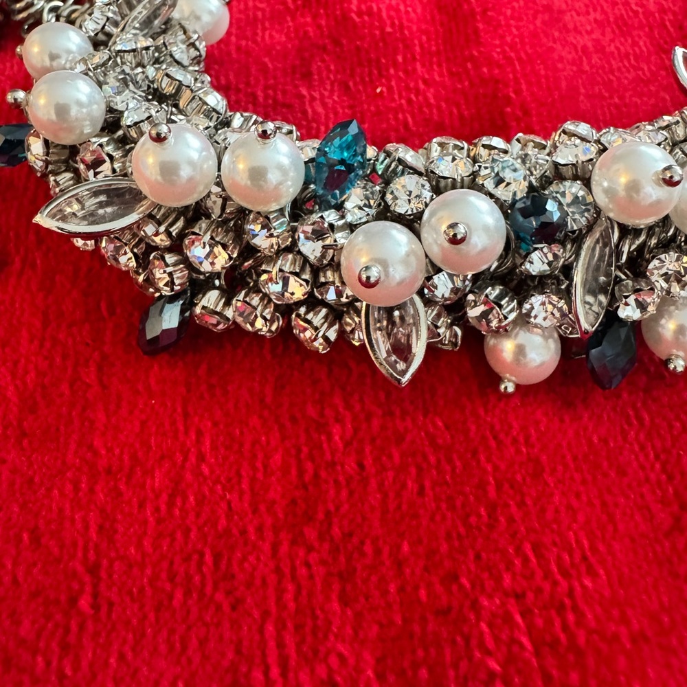 Statement Crystal & Pearl Choker Necklace with Matching Bracelet - Picture 6 of 11